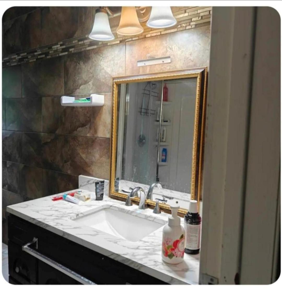 Lina'S Place Sainte-Catherine Δωμάτιο φωτογραφία